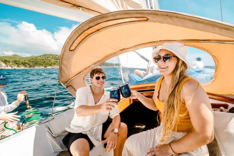 All inclusive Lunchtime Sailing Cruise to Magnetic Island - Book Now | Experience Oz