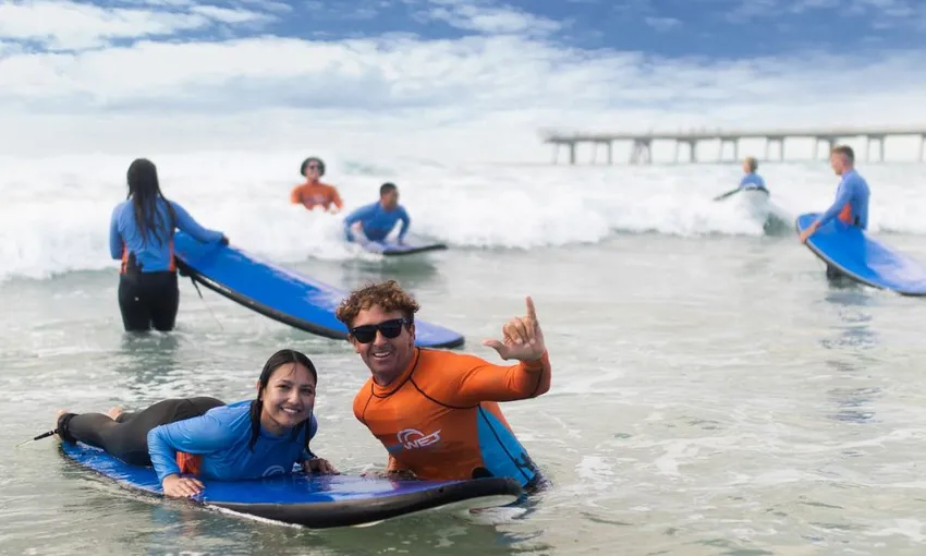 Main Beach Surf Lessons Gold Coast - Book Now | Experience Oz