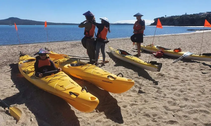 Browns Island Sea Kayak Tour from Auckland | Experience Oz + NZ