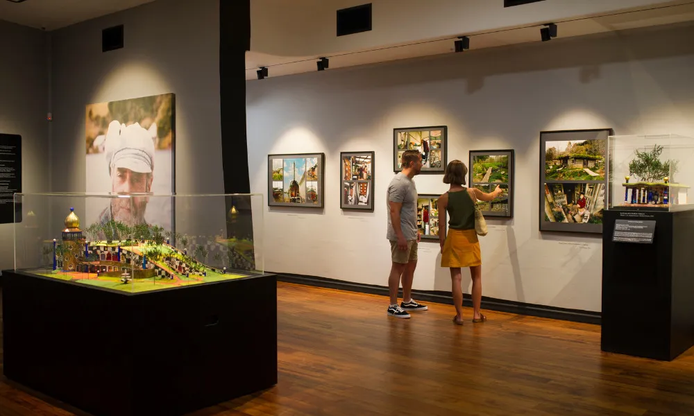 Hundertwasser and Wairau Maori Gallery Experience | Experience OZ-1