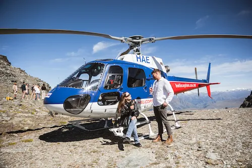 Helicopter Landing and Wine Sampler Tour from Queenstown - Full Day | Experience OZ