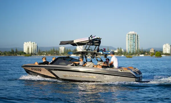 Gold Coast Wakeboarding or Wakesurfing - 30 Minutes