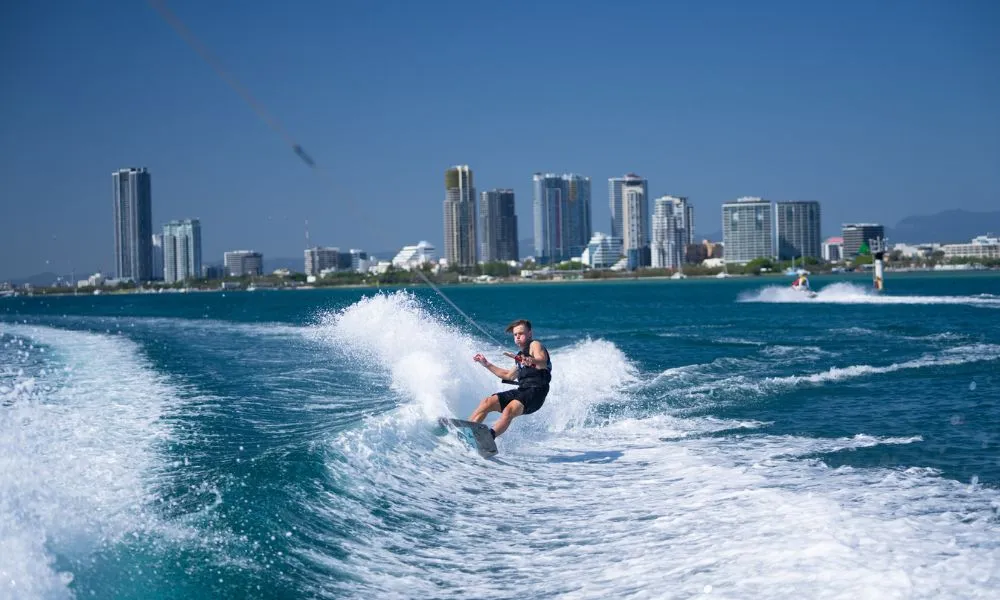 Gold Coast 1 Hour Wakeboarding or Wakesurfing | Experience Oz-2