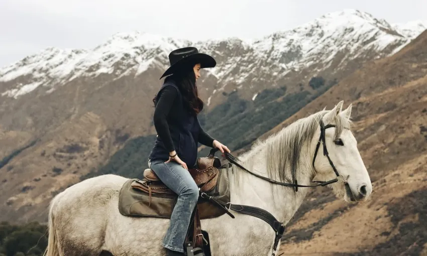 Moke Valley Horse Trek near Queenstown - 90 Minutes | ExperienceOz