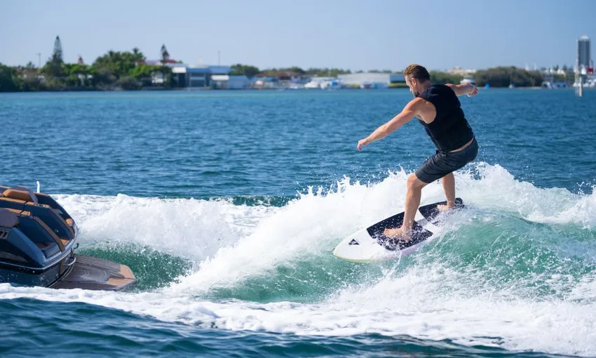 Private Gold Coast Wake & Surf Tour - Half Day | Experience Oz
