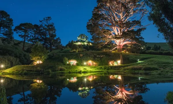 Hobbiton Movie Set Tour from Auckland - Full Day 