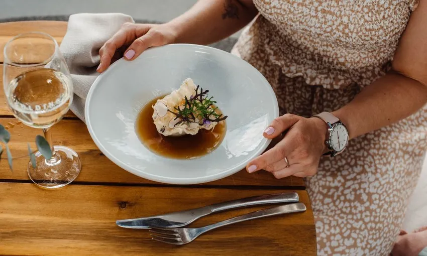 5 Course Lunch with Paired Wine | Experience Oz