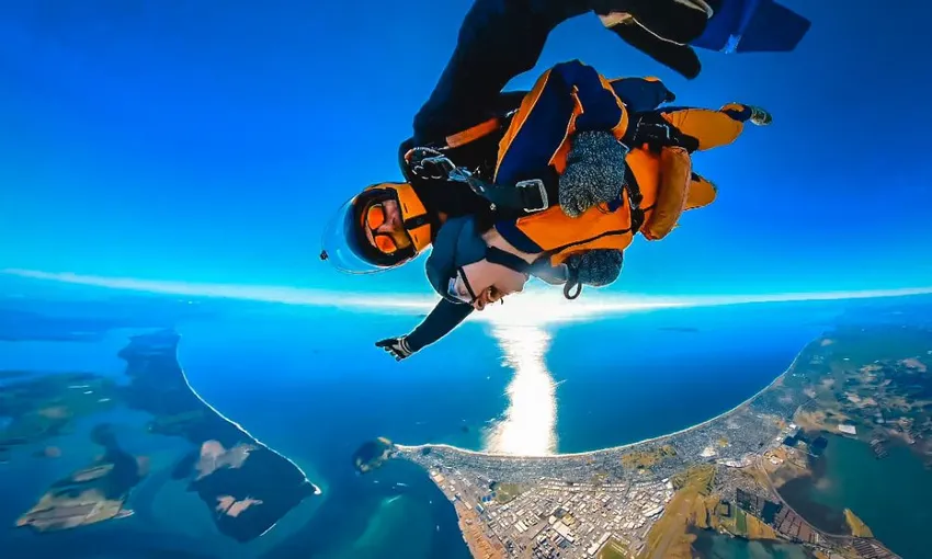 Mount Maunganui Peninsula 15,000ft Skydive | Experience Oz + NZ