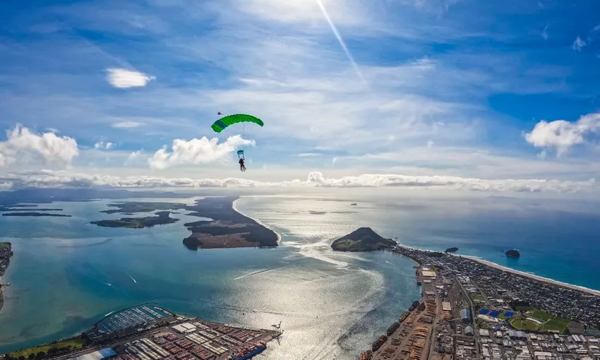 Mount Maunganui Peninsula 15,000ft Skydive | Experience Oz + NZ