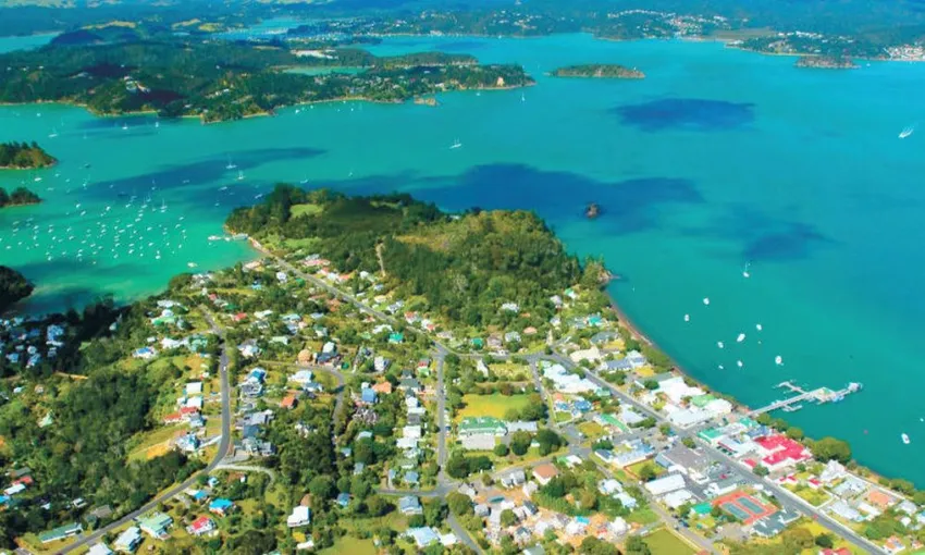 Bay of Islands R.Tucker Thompson Tall Ship Cruise  | Experience Oz