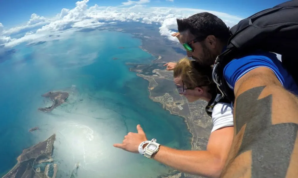 Airlie Beach 15, 000 ft Tandem Skydive - Book Now | Experience Oz + NZ-1