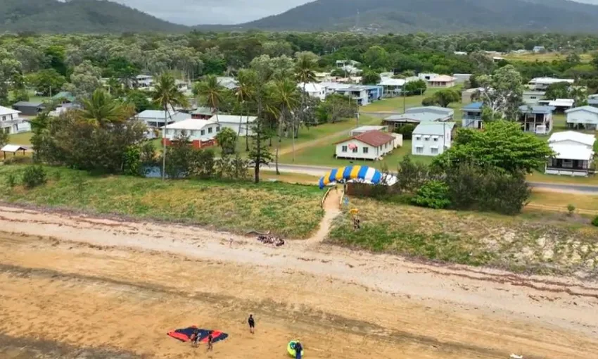 Airlie Beach 15, 000 ft Tandem Skydive - Book Now | Experience Oz + NZ