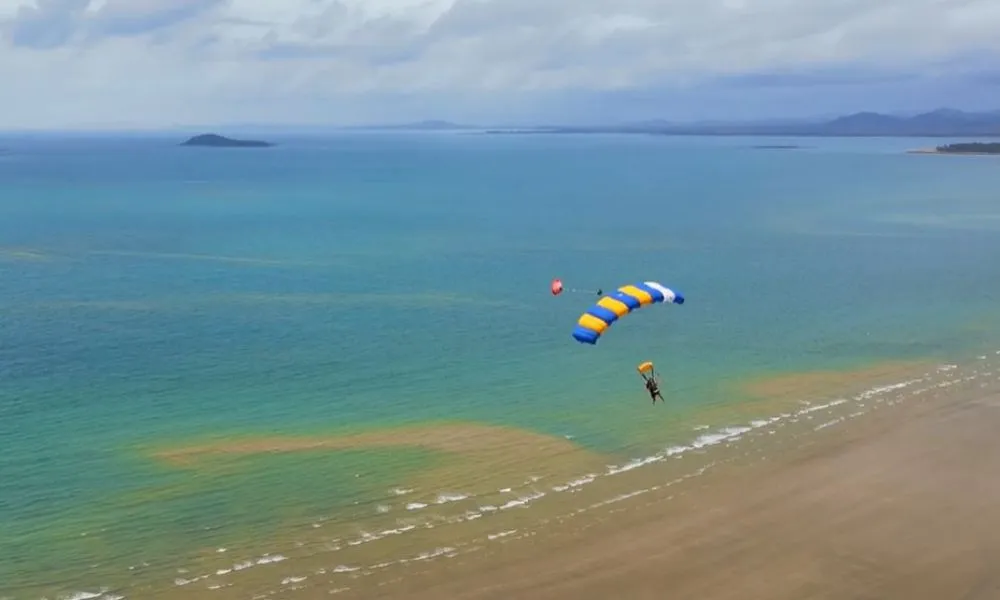 Airlie Beach 15, 000 ft Tandem Skydive - Book Now | Experience Oz + NZ-6