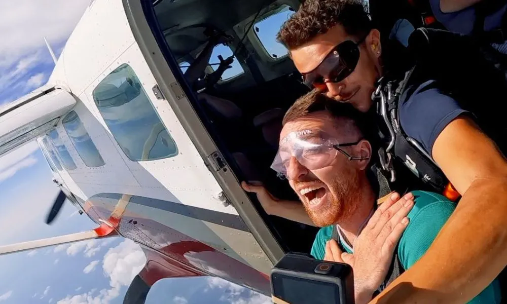 Airlie Beach 15, 000 ft Tandem Skydive - Book Now | Experience Oz + NZ-6