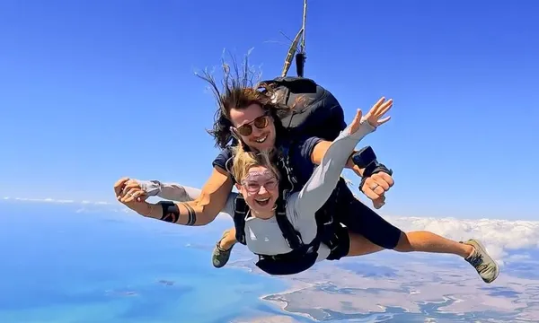 Airlie Beach Tandem Skydive 15,000ft