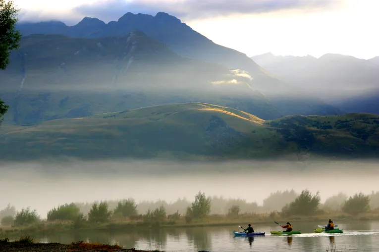 Lake Wakatipu Guided Kayak Tour - Book Now | Experience Oz + NZ