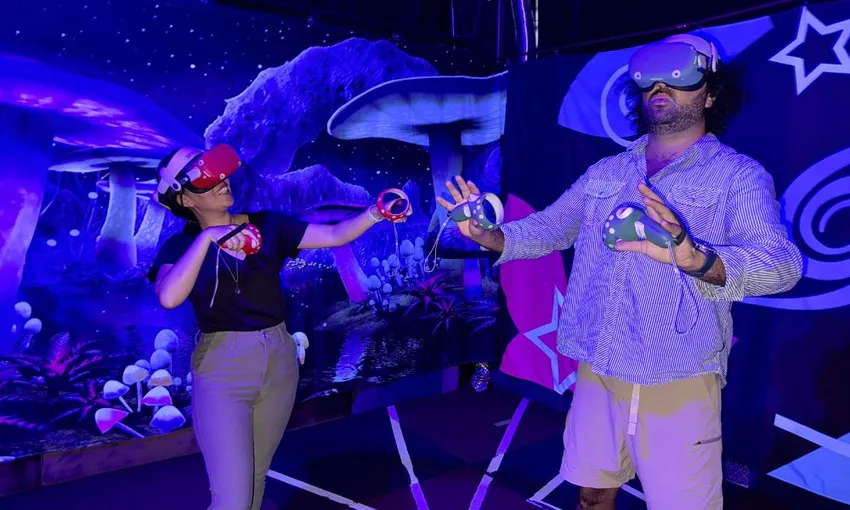 Virtual Reality Arcade or Escape Rooms Experience