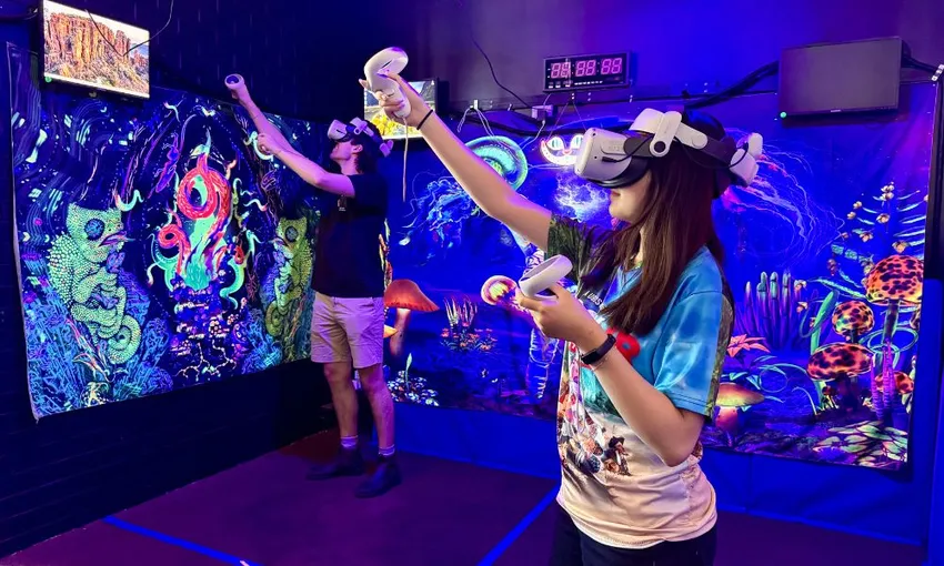 Virtual Reality Arcade or Escape Rooms Experience