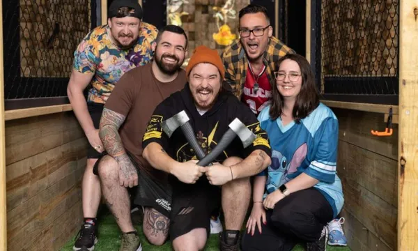 Gold Coast Digital Axe Throwing Session – 90 Minutes
