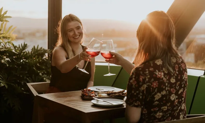 Home of the Arts Entry, Dining & Ferry Transfer | Experience Oz