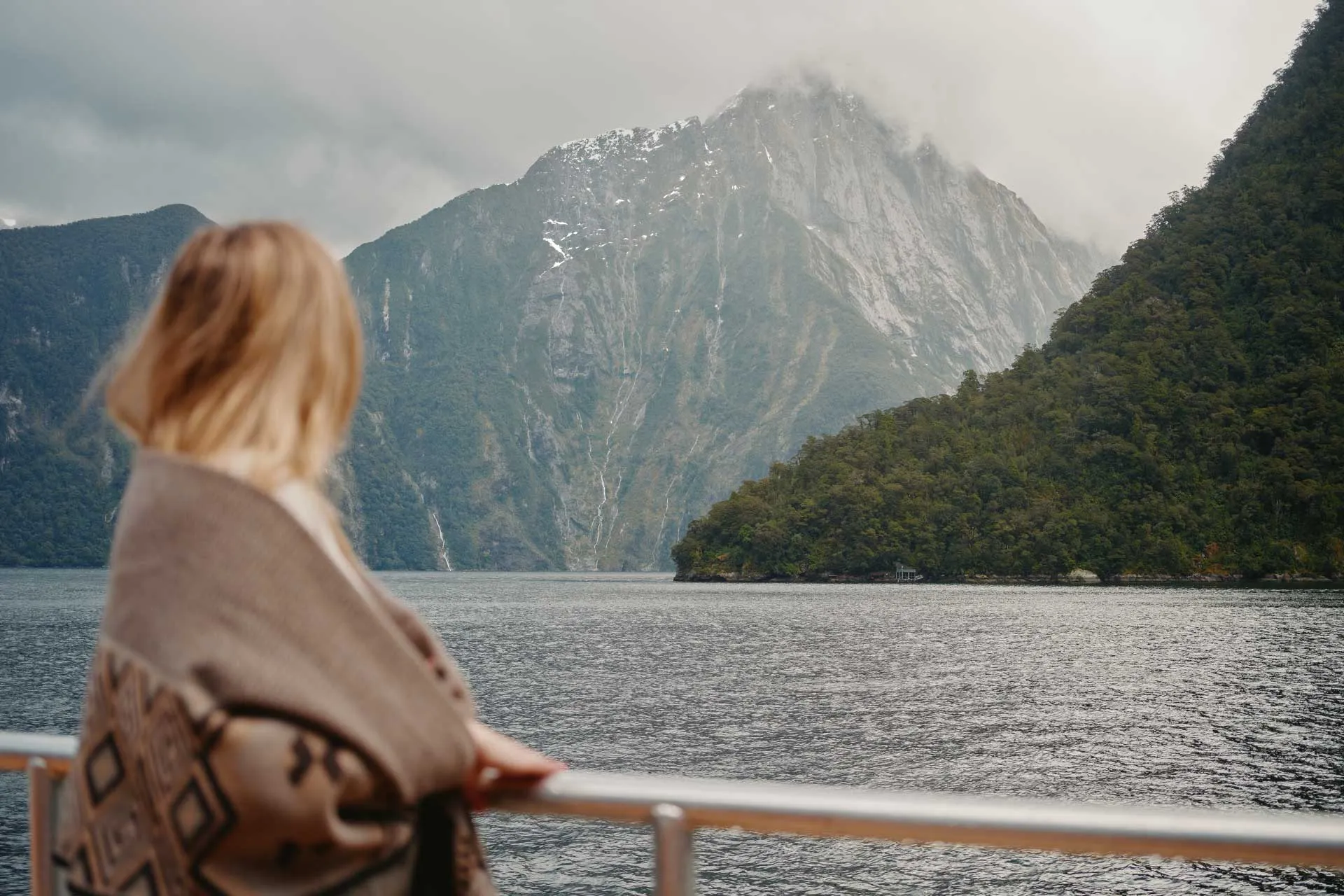 Milford Sound Premium Cruise and Gourmet Menu | Experience Oz-1