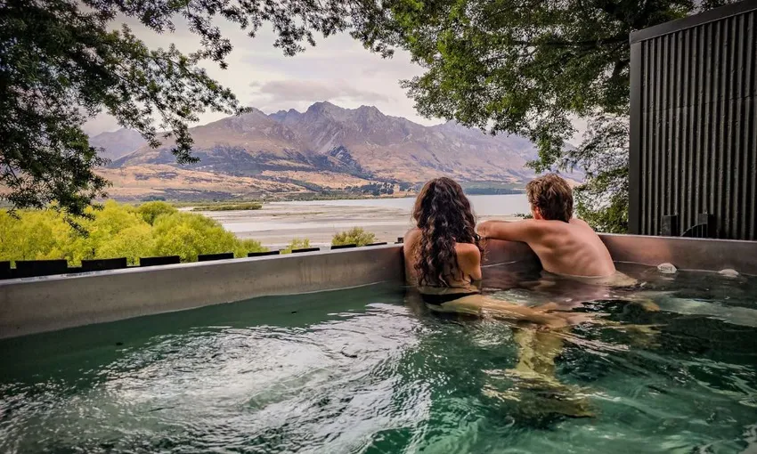 Glenorchy Sauna & Outdoor Spa Pool - 1 Hour | Experience Oz + NZ