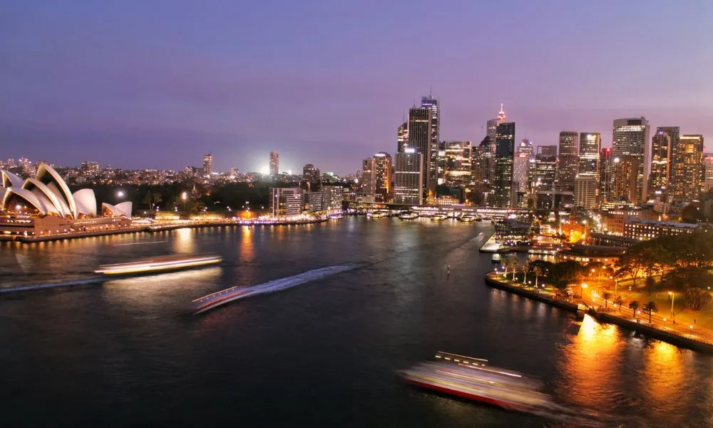 Vivid Sydney Dinner Cruise with Cocktail Style Buffet - 2 Hours | Experience Oz-7