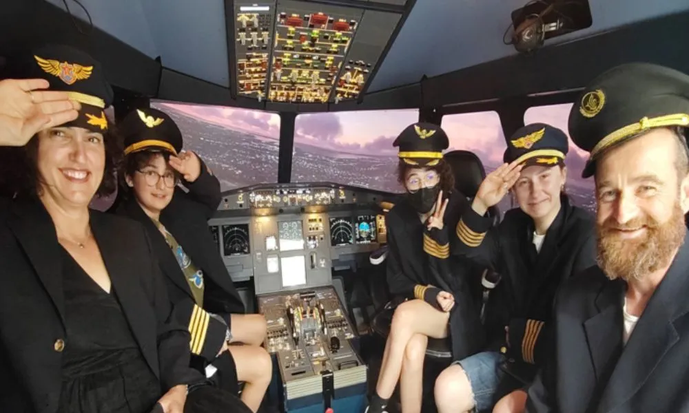 Sydney Full Flight Simulation - 2 Hours - Up to 5 | Experience Oz-5