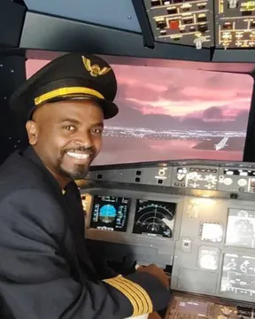 Sydney Full Course Flight Simulation - 2 Hours - For up to 5