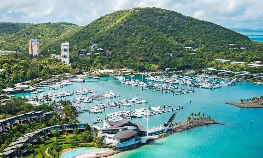 3 Nights Hamilton Island Stay and 18 Holes Golf - For 2