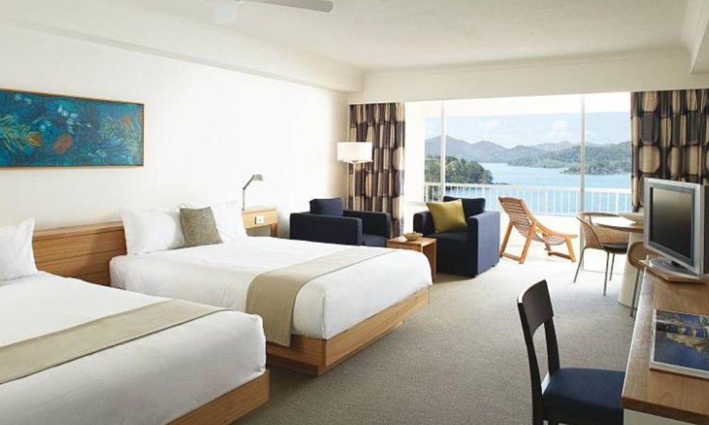 3 Nights Hamilton Island Stay and 18 Holes Golf - For 2