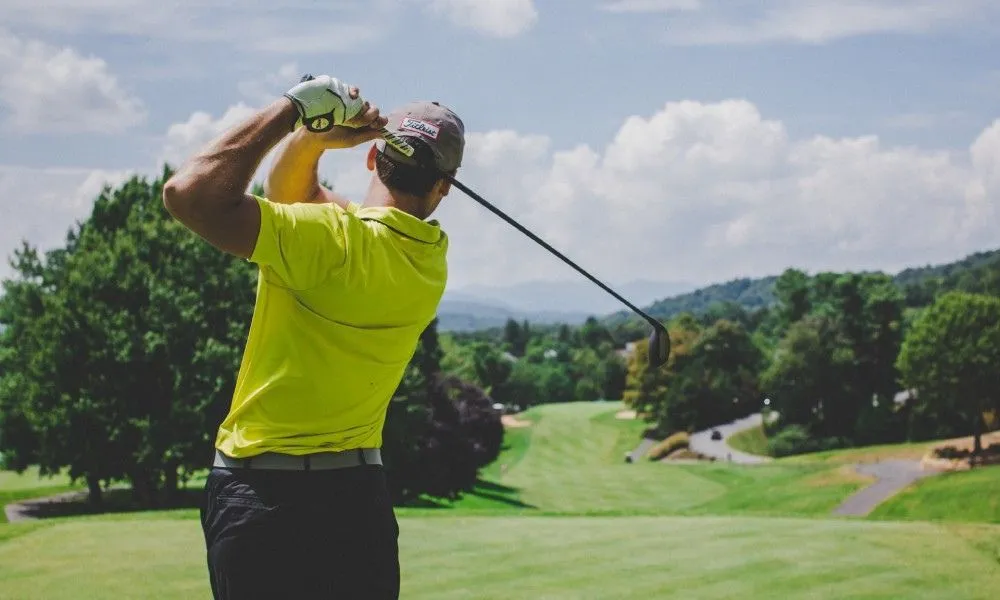 Southern Highlands 1 Night Stay & Play Golf-1