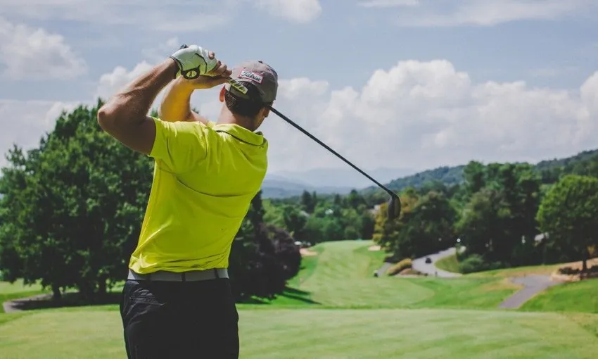 Southern Highlands 1 Night Stay & Play Golf