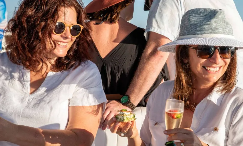 Broome Sunset Whale Watching Cruise with Platter - Half Day