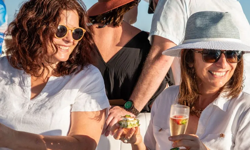 Broome Dolphin & Sunset Cruise - Half Day | Experience Oz