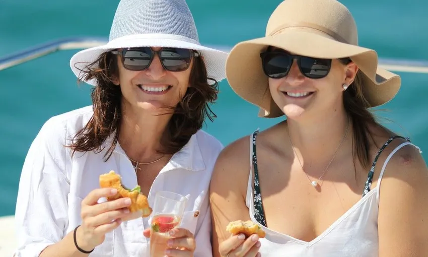 Roebuck Bay Snubfin Dolphin Cruise - Half Day | Experience Oz