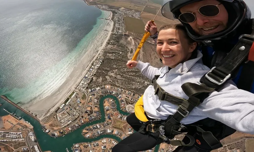Tandem Skydive, 7,500ft - Wallaroo Beach, SA