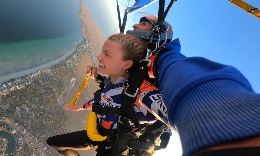 Tandem Skydive, 7,500ft - Wallaroo Beach, SA