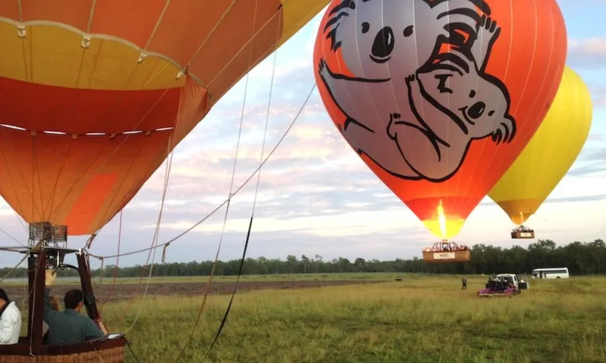 Gold Coast Sunrise Balloon Flight with Transfer | Experience Oz