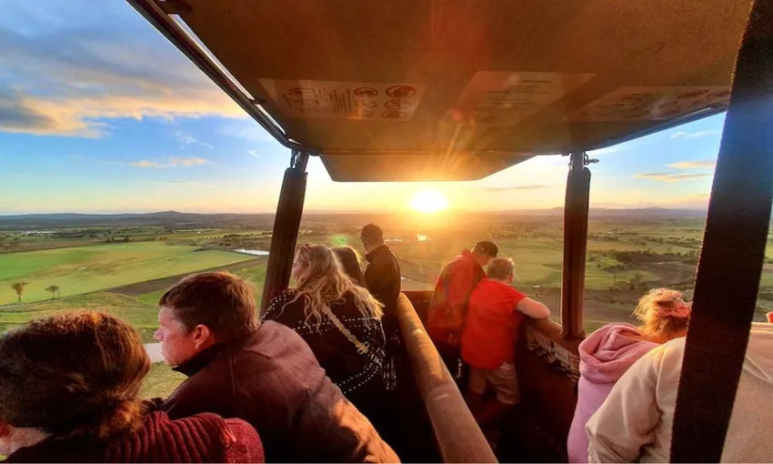 Gold Coast Hot Air Ballooning with Sparkling Wine & Transfer