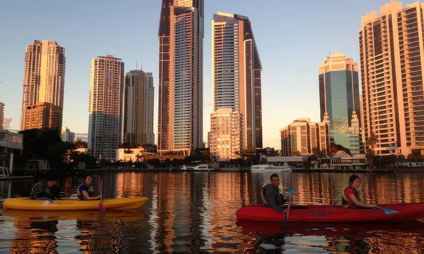 Surfers Paradise Sunset Kayaking Tour - 90 Minutes 