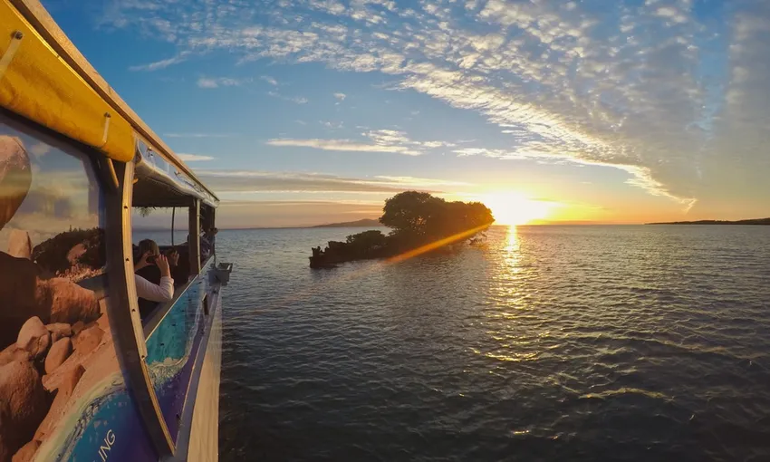 Sunset & Shipwrecks Tour | Experience Oz