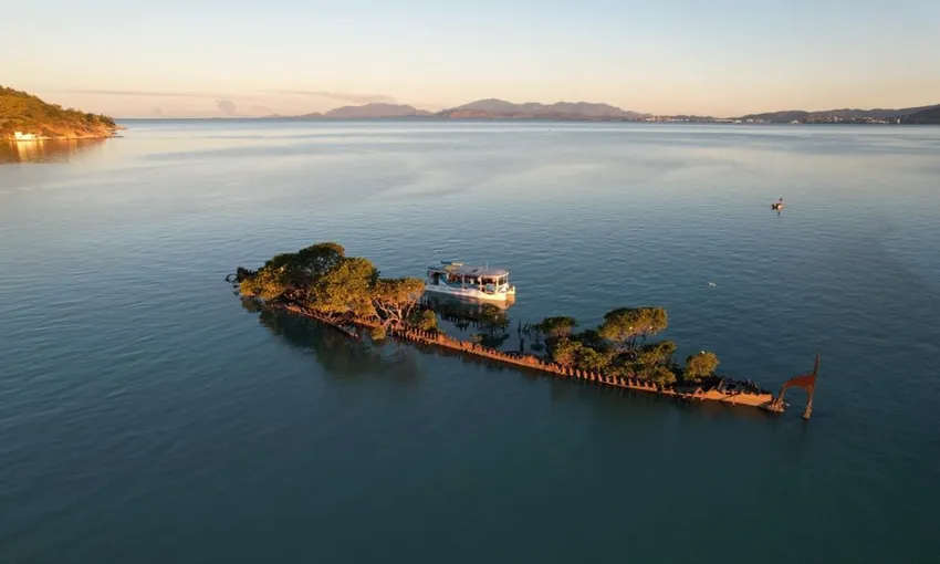 Sunset & Shipwrecks Tour | Experience Oz