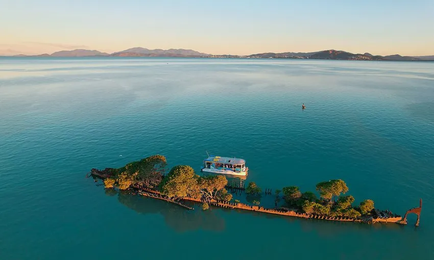 Sunset & Shipwrecks Tour | Experience Oz