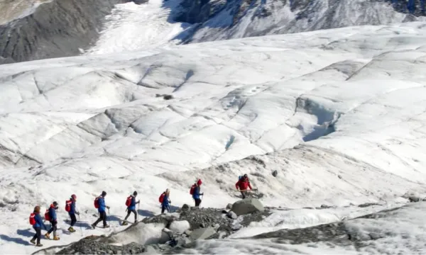 The Adventurer: Tasman Glacier Heli Hike