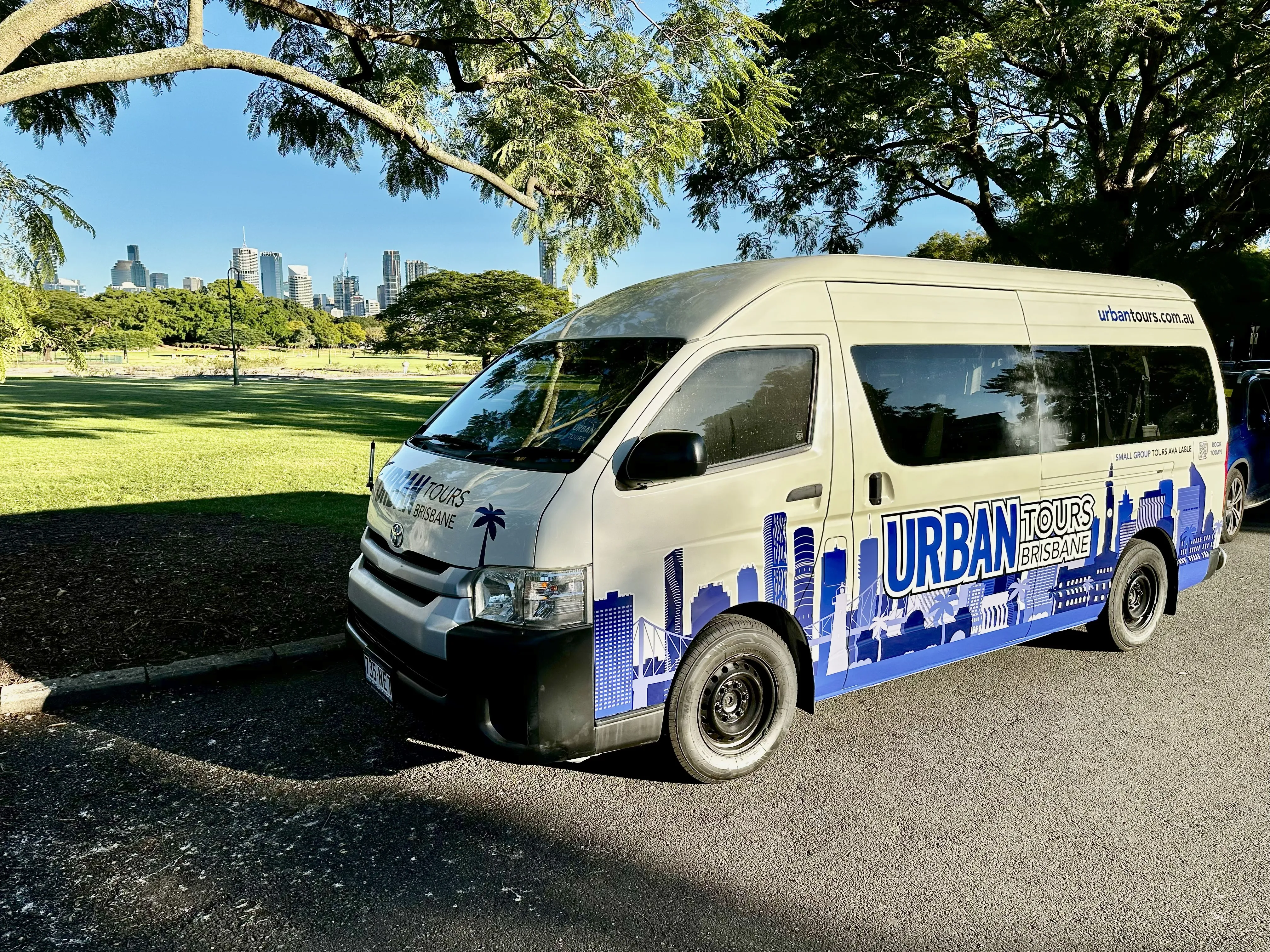 Brisbane City Highlights Guided Minibus Tour | Experience Oz-3