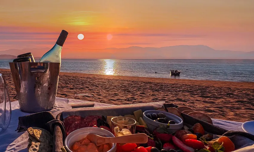 Magnetic Island West Point Sunset Safari Bus Tour | Experience Oz