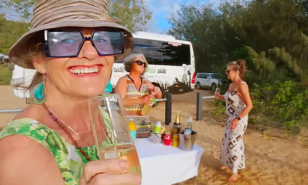 Magnetic Island Sunset Bus with Picnic - 2.5 Hours
