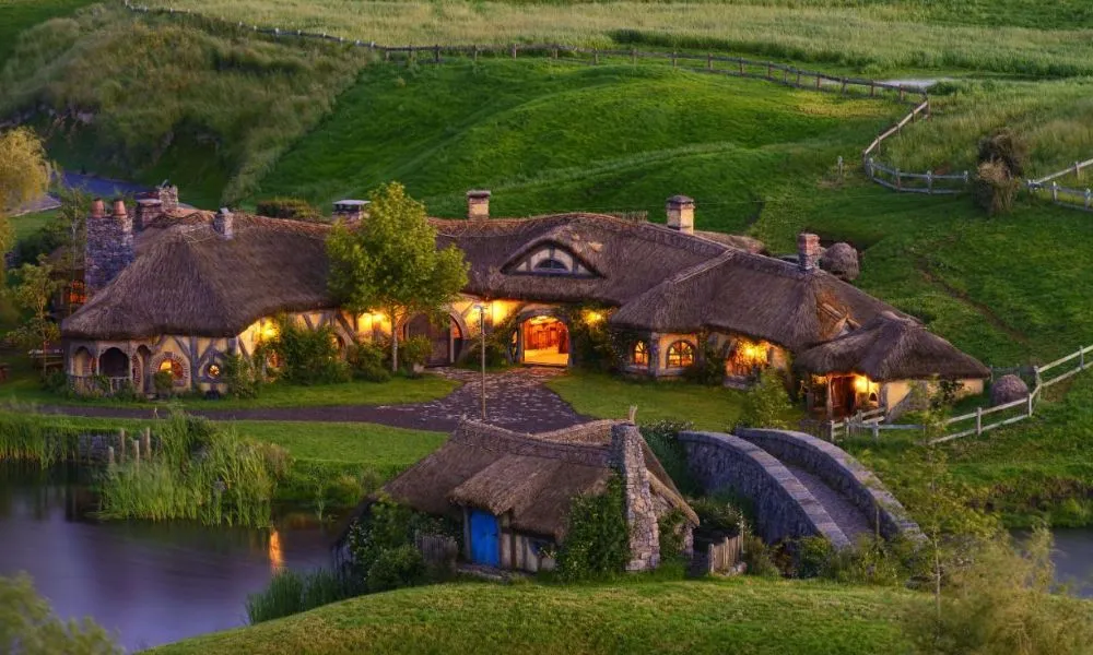 Private Hobbiton Movie Set Day Tour | Experience Oz + NZ-4