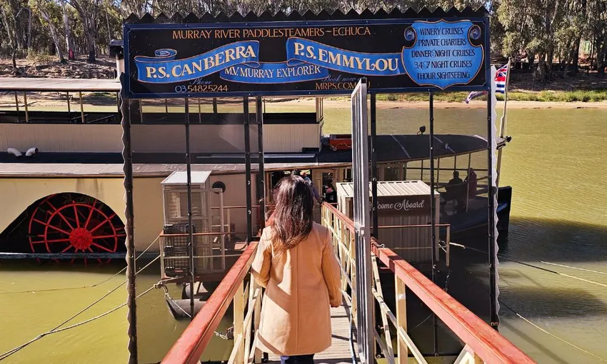 Murray River Cruise, Wildlife & Wine Tour | Experience Oz